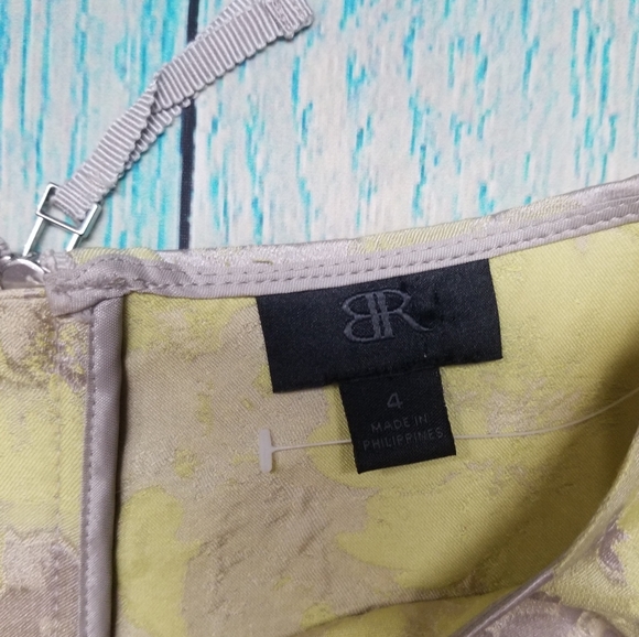 BR flower printed sleeveless top size 4 - Picture 3 of 5